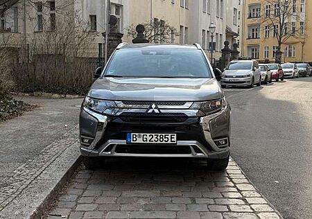 Mitsubishi Outlander 2.4 4WD Plug-In Hybrid Spirit