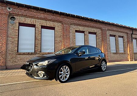 Mazda 3 Sports-Line *TÜV NEU* 8-fach bereift*