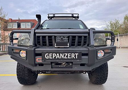 Toyota Land Cruiser 3.0 D-4D ARMOURED GEPANZERT PANZER