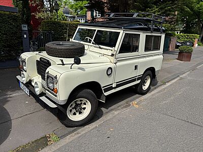 Land Rover Defender Typ 88 SerieIII