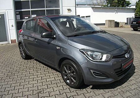 Hyundai i20 FIFA World Cup Edition Inkl. 2-Jahre Garantie