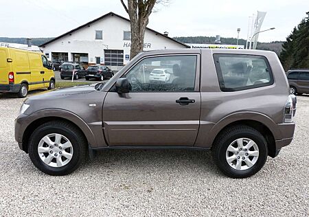 Mitsubishi Pajero 3.2 DI-D [KLIMAAUT./AHK/HU+AU 02/2028]