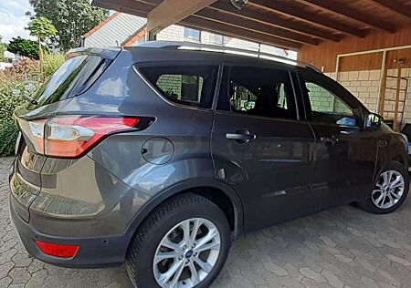Ford Kuga 2.0 EcoBlue Hybrid TITANIUM