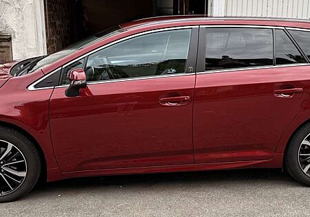 Toyota Avensis gebraucht kaufen Toyota Avensis Touring 1.8 Deutschland mit Relaxgarantie