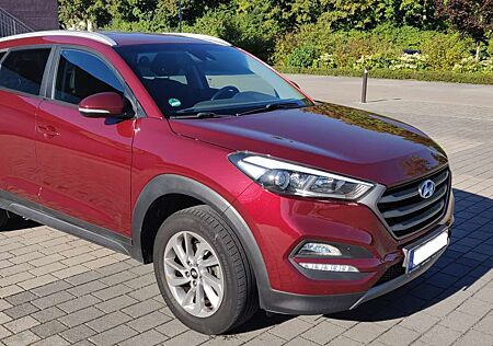 Hyundai Tucson blue 1.6 GDi 2WD Intro Edition