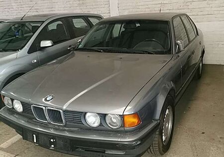 BMW 730i 730