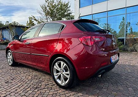 Alfa Romeo Giulietta Turismo 1.4 TB 125 KW AUTOMAT XEN AHK