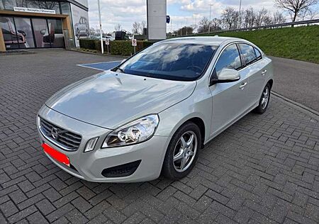 Volvo S60 Lim. Momentum*AUTOMATIK*NAVI*TOP*TOP*