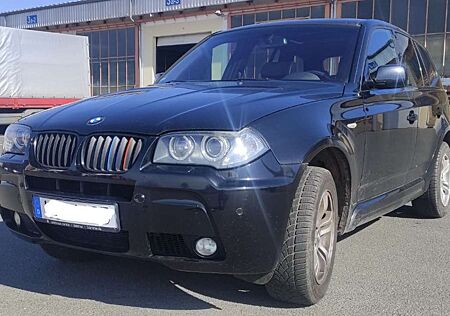 BMW X3 2.5si*M-Paket*Navi*AHK*Allrad