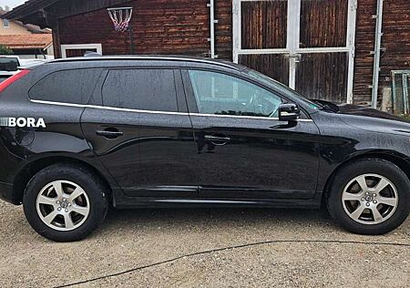 Volvo XC 60 XC60 Momentum 2WD,Navi,Xenon,8-fach,