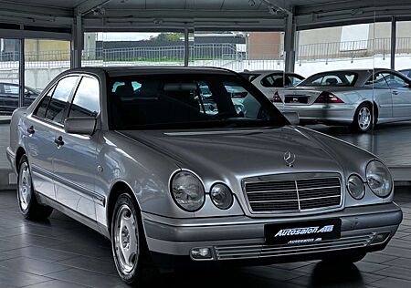 Mercedes-Benz E 240 CLASSIC SEHR-GUTERZUSTAND 2-HAND AUTOMATIK