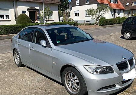 BMW 320i 320