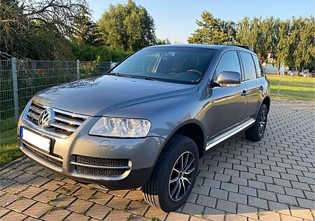 VW Touareg Volkswagen 2.5 R5 TDI Automatik