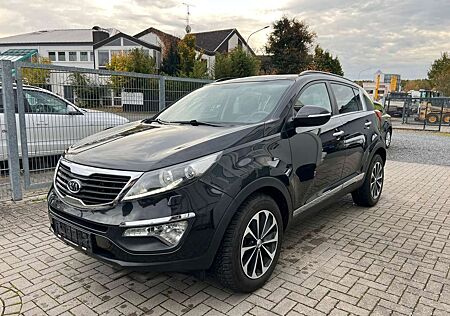 Kia Sportage Spirit 2WD Navi Xenon Pano