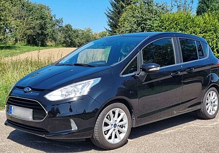 Ford B-Max Titanium