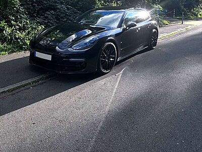 Porsche Panamera GTS ST V8 21“ Alcantara LED HUB Pano Bose