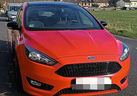 Ford Focus Fließheck 1.0 EcoBoost Start-Stopp-System ST-Line