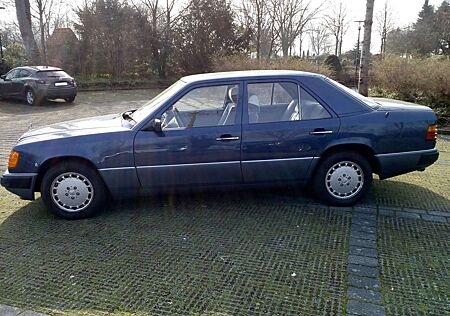 Mercedes-Benz E 260 260 E 4Matic