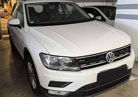 VW Tiguan Volkswagen +1.4+TSI+(BlueMotion+Technology)+Comfortline