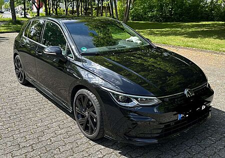 VW Golf Volkswagen 1.5 eTSI OPF DSG R-Line