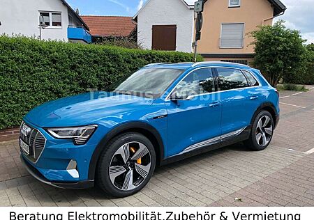 Audi e-tron 55 Quattro-edition one-Antiguablau mieten