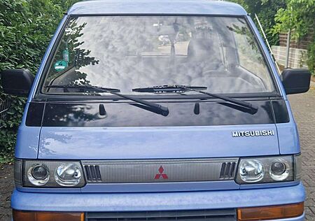 Mitsubishi L300 L 300 L 300 KAT Luxus