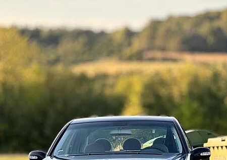 Mercedes-Benz E 240 Classic