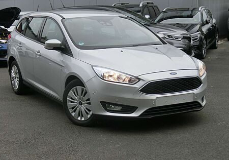 Ford Focus 1,0 EcoBoost Business /NAVI,PDC,SHZ,Parkassistent