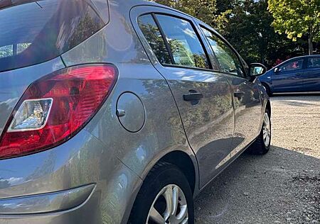 Opel Corsa Automatik TÜV bis 09/2027 88.000 km