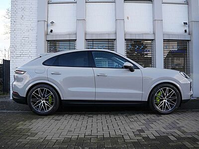 Porsche Cayenne E-Hybrid Coupé INNO-PANO-LUFTF.-SPORTABGAS-BOSE