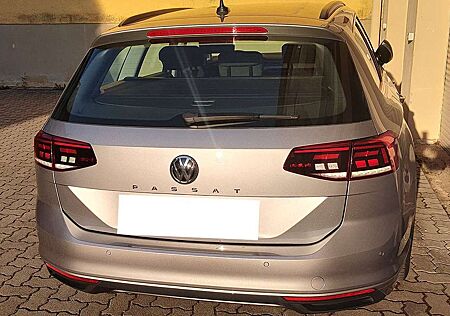 VW Passat Variant Volkswagen Business 1.5 TSI DSG+Navi+PDC+ACC