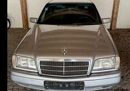 Mercedes-Benz C 250 C-Klasse D Elegance Oldtimer