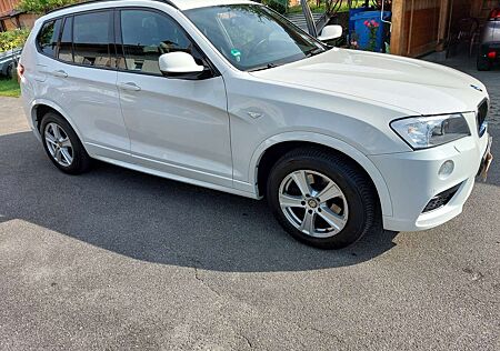 BMW X3 Allrad,M- Paket, Aut., AHK, Navi, SHZ vo/hinten