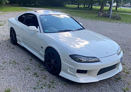 Nissan Silvia S15