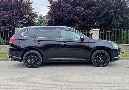 Mitsubishi Outlander 2.0 4WD Plug-In HybridTop