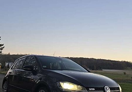 VW Golf Volkswagen GTD BlueMotion Technology DSG