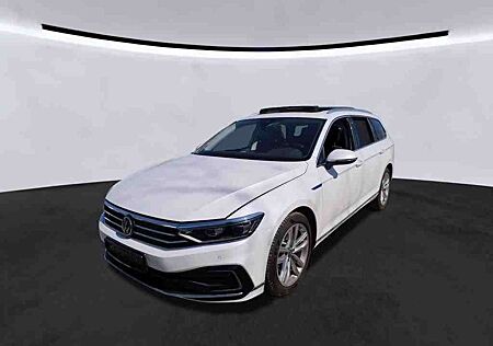 VW Passat Variant Volkswagen 1.4 TSI GTE StandHZG AHK-klappbar El. Panodach Nav