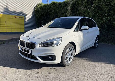 BMW 225 XE iPerformance | LED | Carplay | SLI