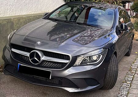 Mercedes-Benz CLA 180 Shooting Brake 7G-DCT Urban