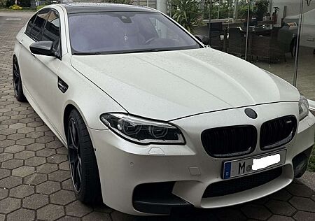 BMW M5 DKG Competition