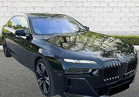 BMW 740 d xDrive M-Sport B&W SKY Carbon