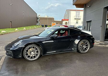 Porsche 992 911 Carrera Lift ACC Schiebed Sportabgas PDLS Pl