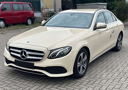 Mercedes-Benz E 200 d AVANTGARDE Automatik*Navi*PDC*Kamera*LED