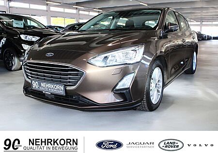 Ford Focus TITANIUM DAB CAM PDC Sitz + Scheibenheizung uvm.