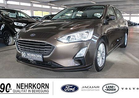 Ford Focus TITANIUM DAB CAM PDC Sitz + Scheibenheizung uvm.