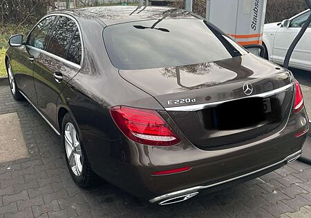 Mercedes-Benz E 220 d 9G-TRONIC