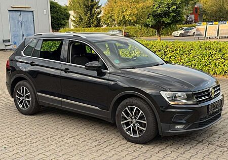 VW Tiguan Volkswagen Comfortline BMT/Start-Stopp Auto.*
