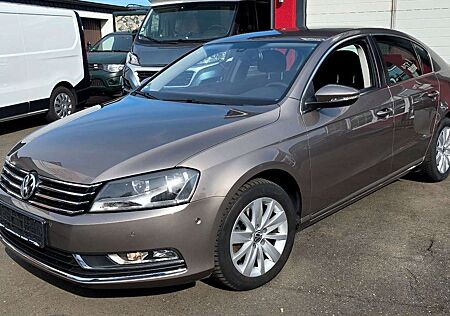 VW Passat Volkswagen Comfortline BlueMotion Navi/Pdc