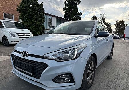 Hyundai i20 1.2 62kW YES! KAMERA/LANE