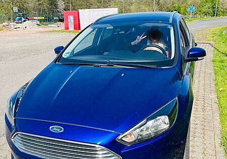 Ford Focus Turnier 1.0 EcoBoost Start-Stopp-System Tita